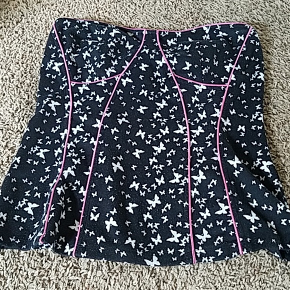 Tops - Picture 3 of 4